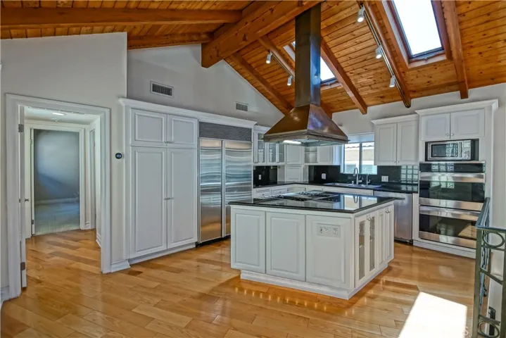 1640 Haynes Lane, Redondo Beach, California 90278