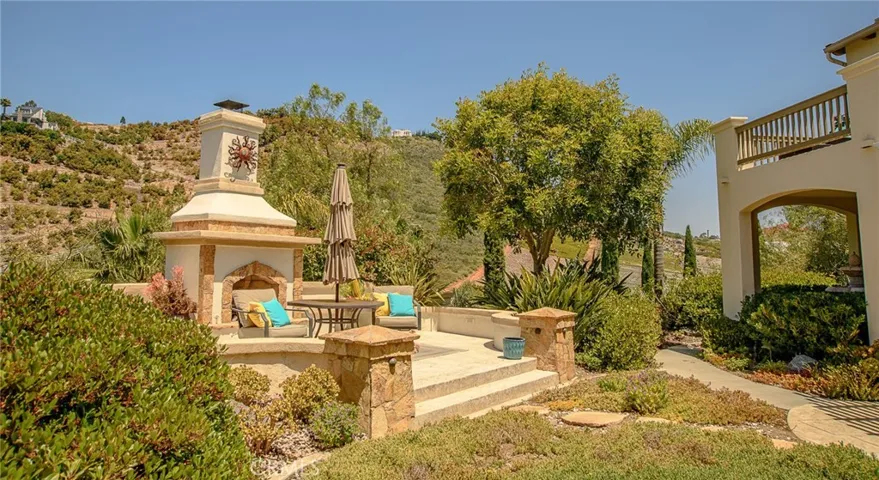 733 Vista Point Circle, Vista, California 92084