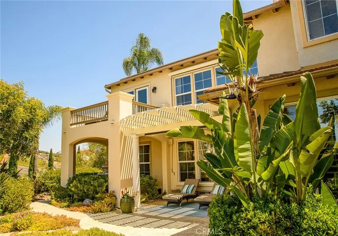 733 Vista Point Circle, Vista, California 92084