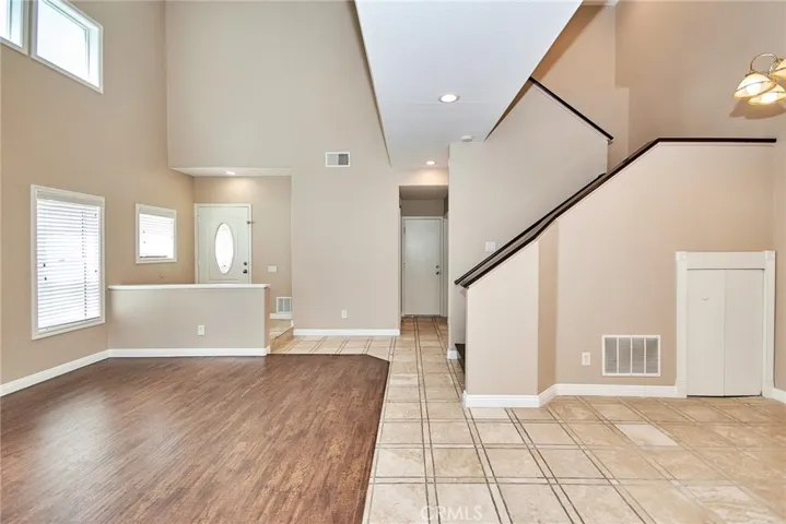 914 S Lone Pine Lane, Anaheim Hills, California 92808