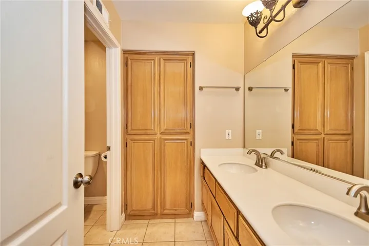 914 S Lone Pine Lane, Anaheim Hills, California 92808