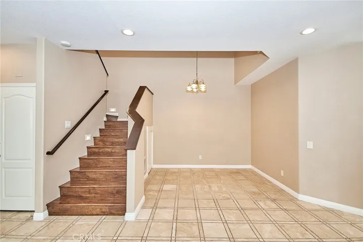 914 S Lone Pine Lane, Anaheim Hills, California 92808