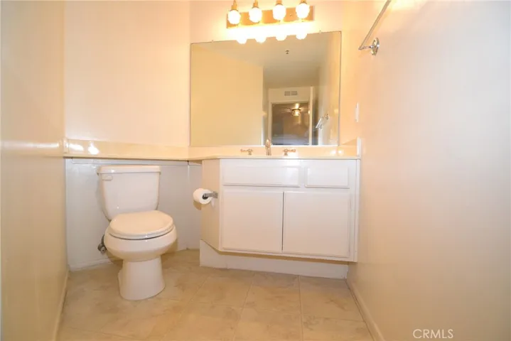 2559 Plaza Del Amo 115, Torrance, California 90503