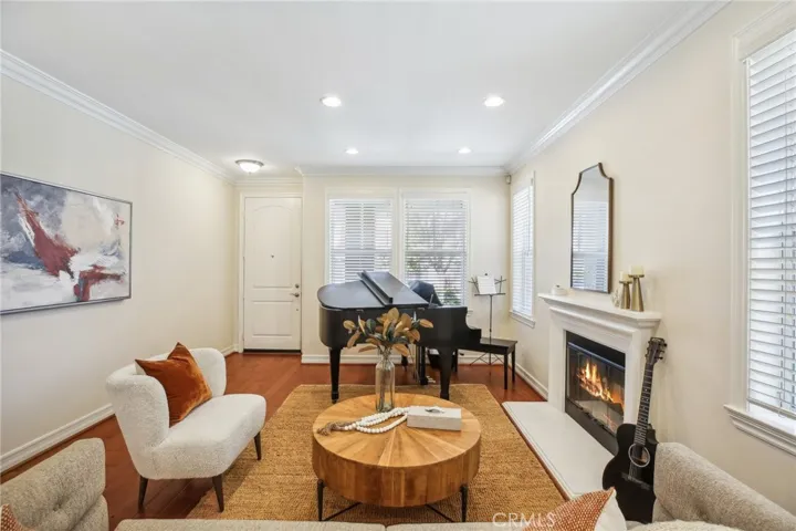 2107 Canyon Circle, Costa Mesa, California 92627