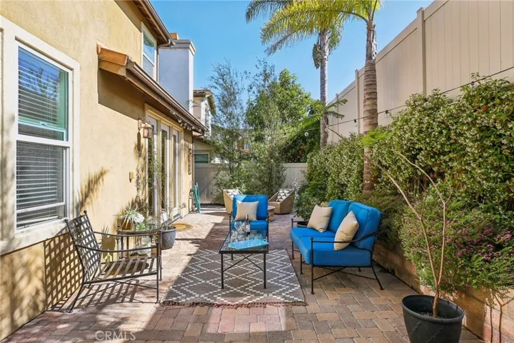 2107 Canyon Circle, Costa Mesa, California 92627