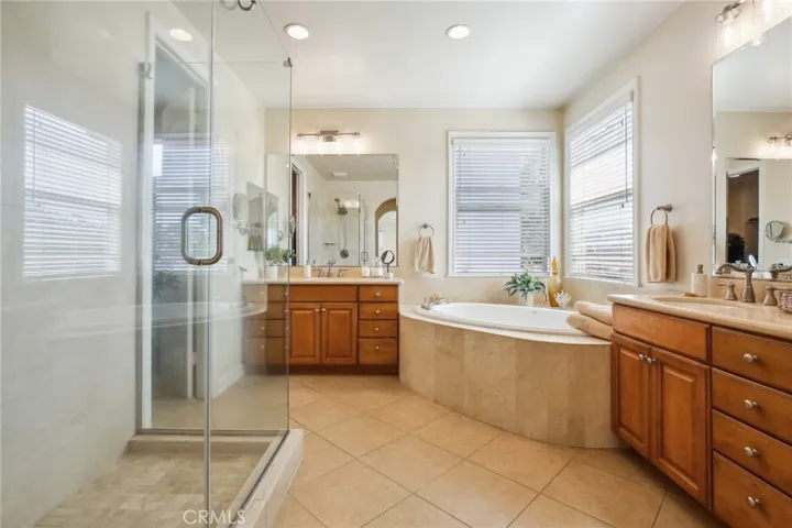 2107 Canyon Circle, Costa Mesa, California 92627