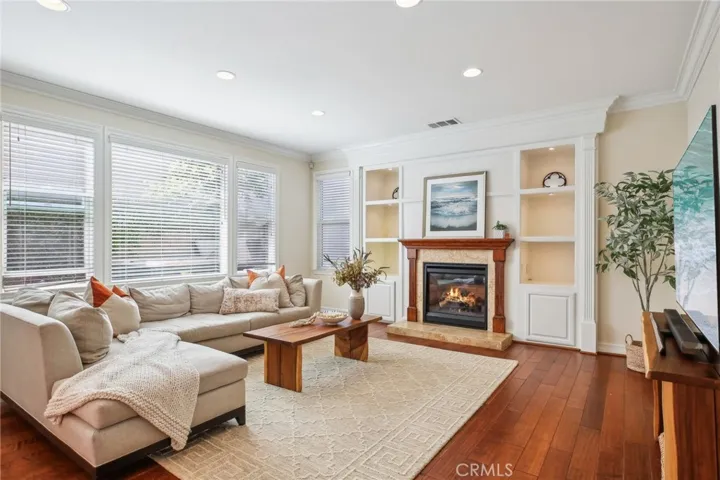 2107 Canyon Circle, Costa Mesa, California 92627