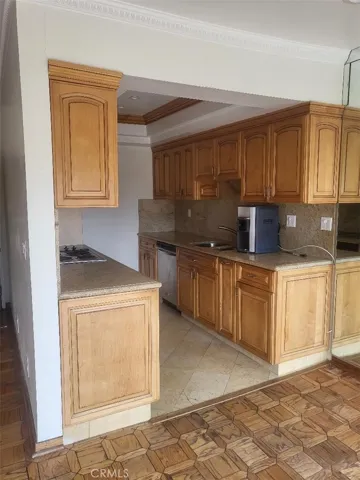 5400 Newcastle Avenue 40, Encino, California 91316