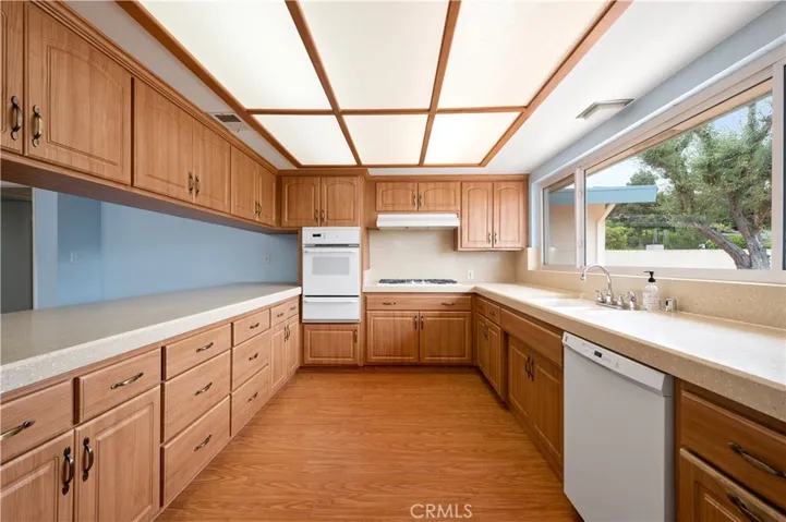 8 Clipper Road, Rancho Palos Verdes, California 90275
