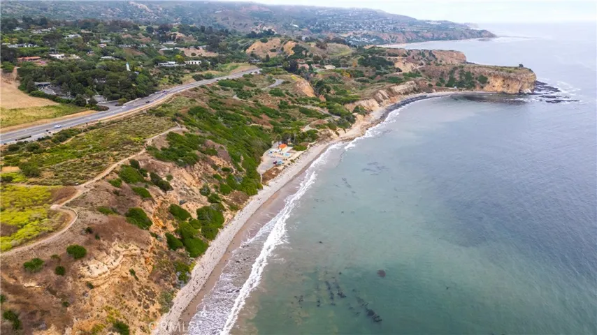 8 Clipper Road, Rancho Palos Verdes, California 90275