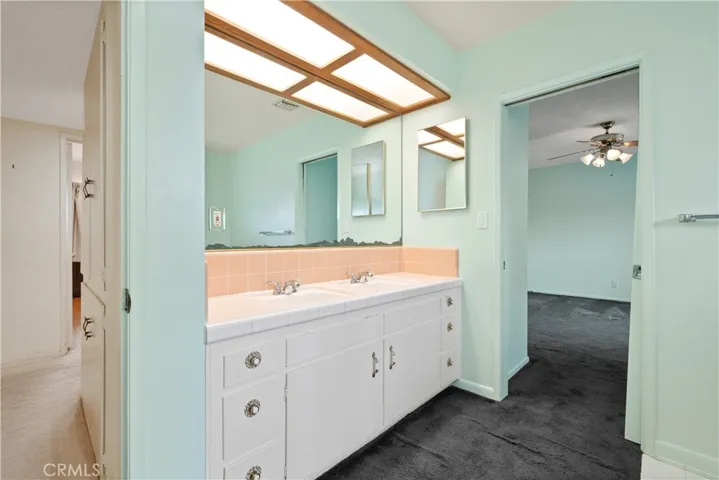 8 Clipper Road, Rancho Palos Verdes, California 90275