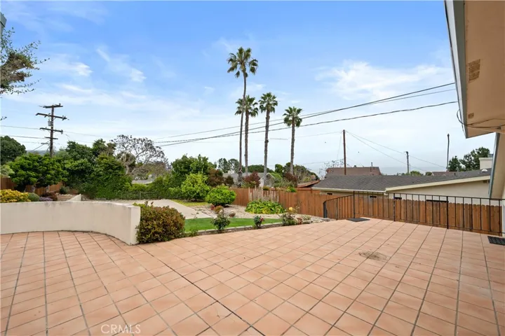 8 Clipper Road, Rancho Palos Verdes, California 90275