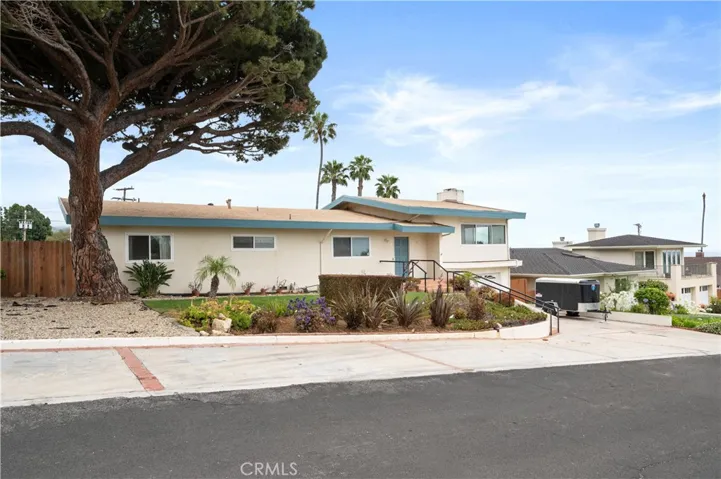 8 Clipper Road, Rancho Palos Verdes, California 90275