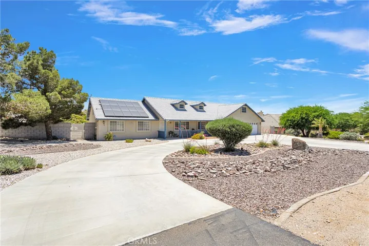 16565 Nosoni Road, Apple Valley, California 92307