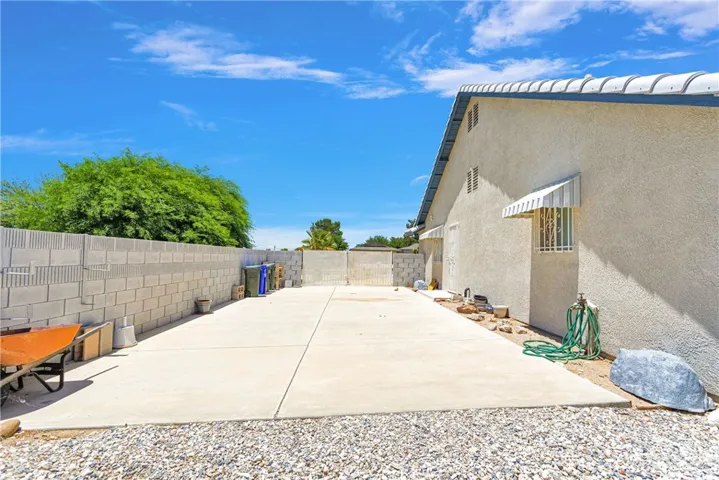16565 Nosoni Road, Apple Valley, California 92307