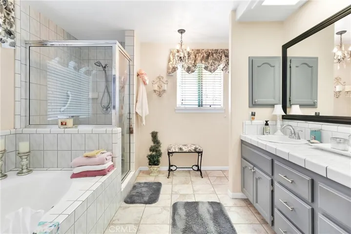 16565 Nosoni Road, Apple Valley, California 92307