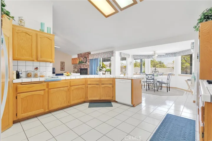 16565 Nosoni Road, Apple Valley, California 92307