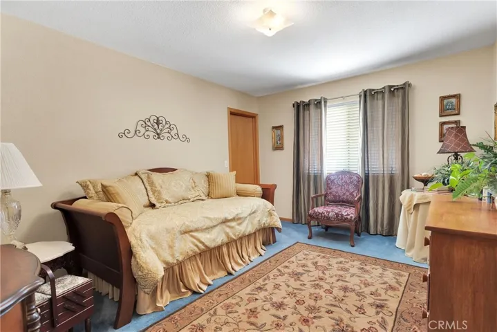 16565 Nosoni Road, Apple Valley, California 92307