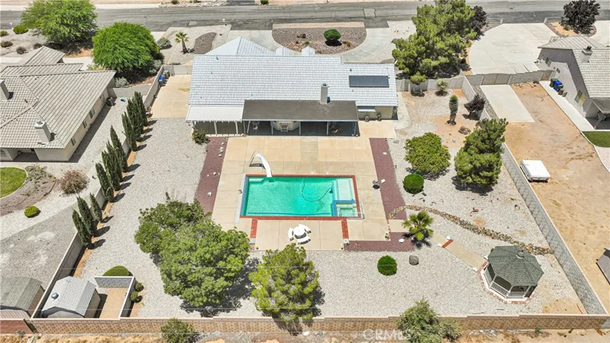 16565 Nosoni Road, Apple Valley, California 92307