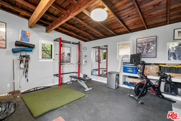 2116 Las Lunas Street, Pasadena, California 91107