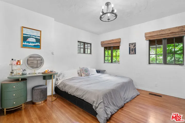 2116 Las Lunas Street, Pasadena, California 91107