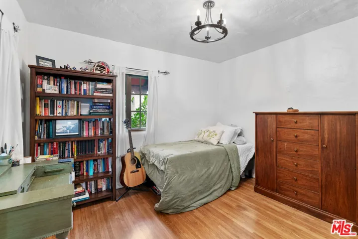 2116 Las Lunas Street, Pasadena, California 91107
