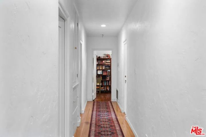 2116 Las Lunas Street, Pasadena, California 91107