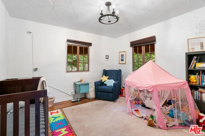 2116 Las Lunas Street, Pasadena, California 91107