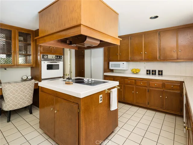 5306 Montemalaga Drive, Rancho Palos Verdes, California 90275