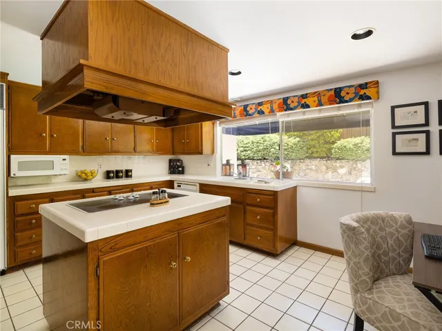 5306 Montemalaga Drive, Rancho Palos Verdes, California 90275