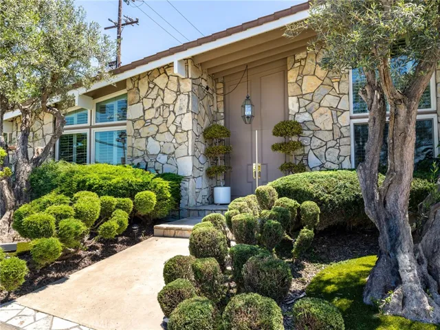 5306 Montemalaga Drive, Rancho Palos Verdes, California 90275