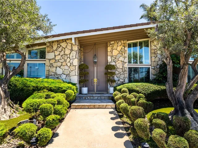 5306 Montemalaga Drive, Rancho Palos Verdes, California 90275