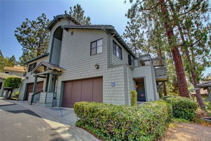13590 Murphy Hill Drive, Whittier, California 90601