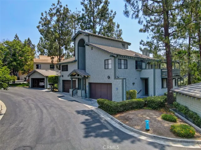 13590 Murphy Hill Drive, Whittier, California 90601
