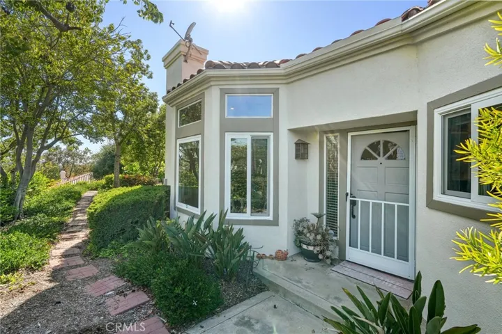 31 Calle Katrina, Rancho Santa Margarita, California 92688