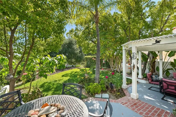 31 Calle Katrina, Rancho Santa Margarita, California 92688