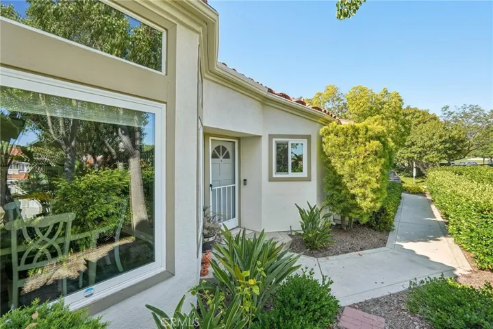31 Calle Katrina, Rancho Santa Margarita, California 92688