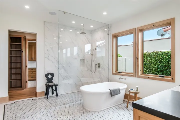 1015 Dolphin Terrace, Corona Del Mar, California 92625