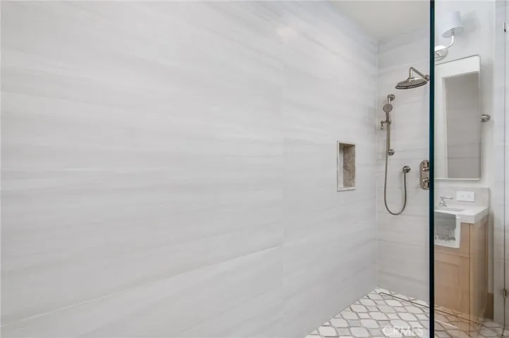 1015 Dolphin Terrace, Corona Del Mar, California 92625