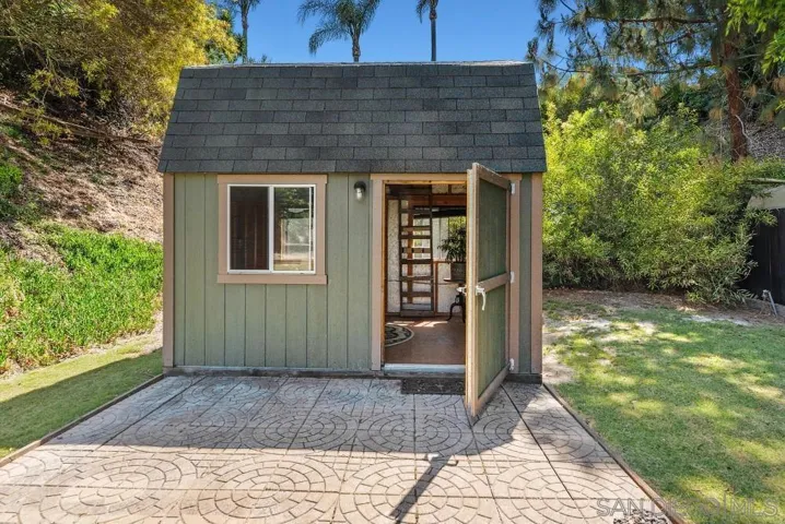 15404 Nawa Court, San Diego, California 92129
