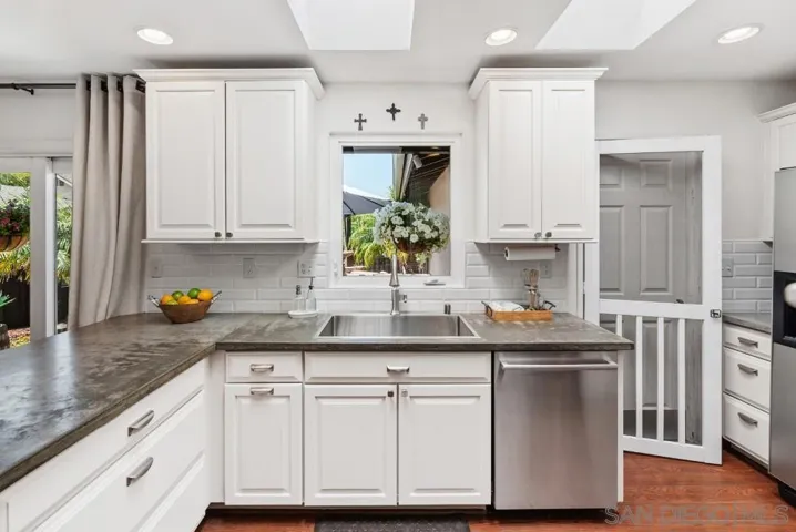 15404 Nawa Court, San Diego, California 92129