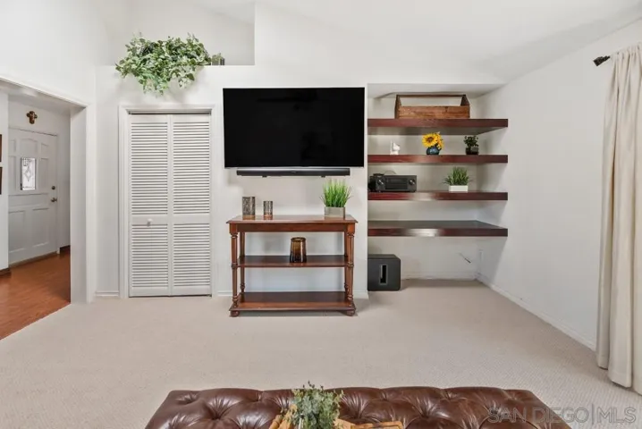 15404 Nawa Court, San Diego, California 92129