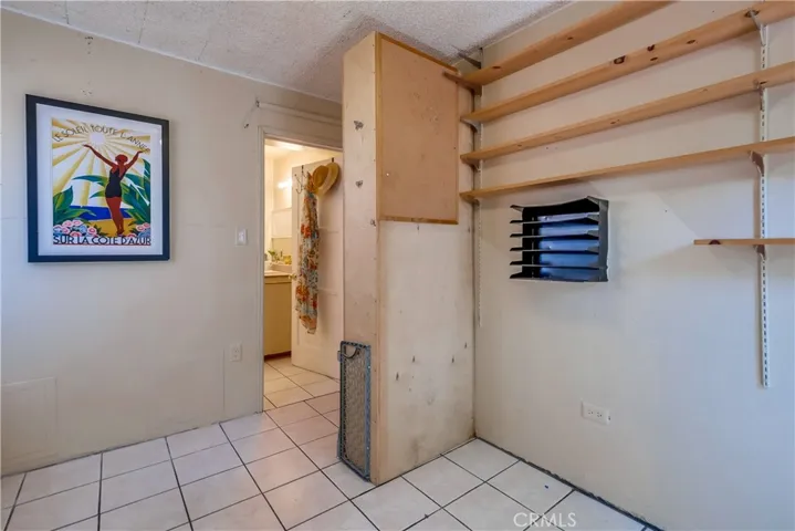 10215 Fernglen Avenue, Tujunga, California 91042