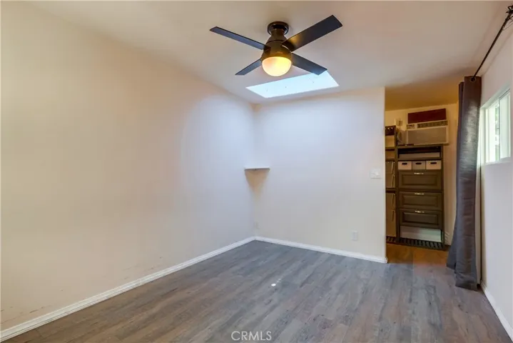 10215 Fernglen Avenue, Tujunga, California 91042