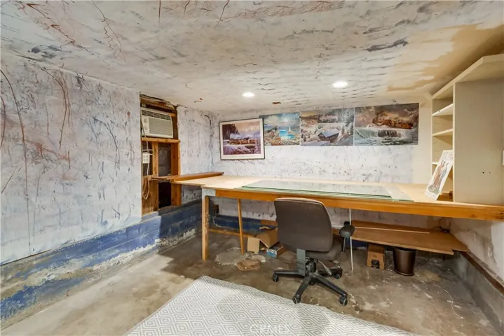 10215 Fernglen Avenue, Tujunga, California 91042