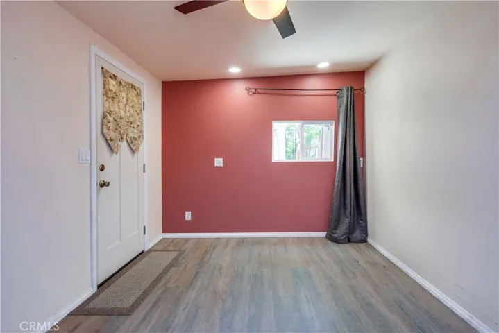 10215 Fernglen Avenue, Tujunga, California 91042