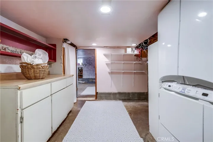 10215 Fernglen Avenue, Tujunga, California 91042