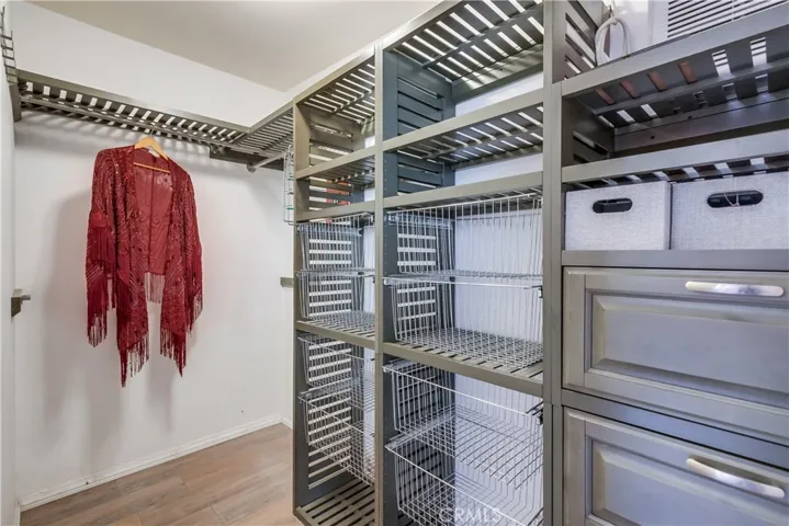 10215 Fernglen Avenue, Tujunga, California 91042