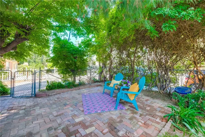 10215 Fernglen Avenue, Tujunga, California 91042