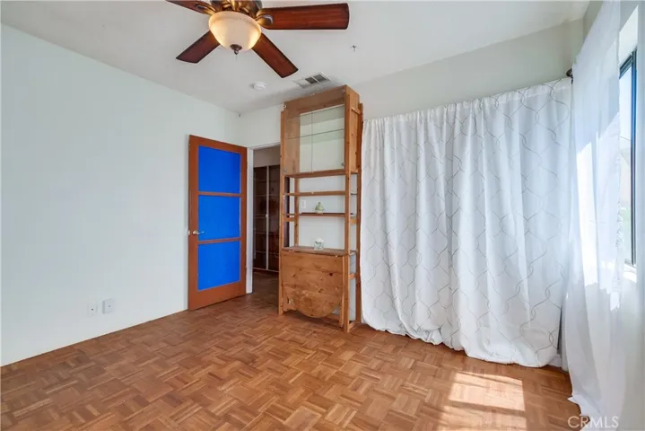 10215 Fernglen Avenue, Tujunga, California 91042